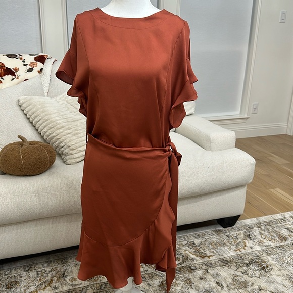ASTR the label wrap satin dress! Perfect orange color for Fall - Picture 1 of 4